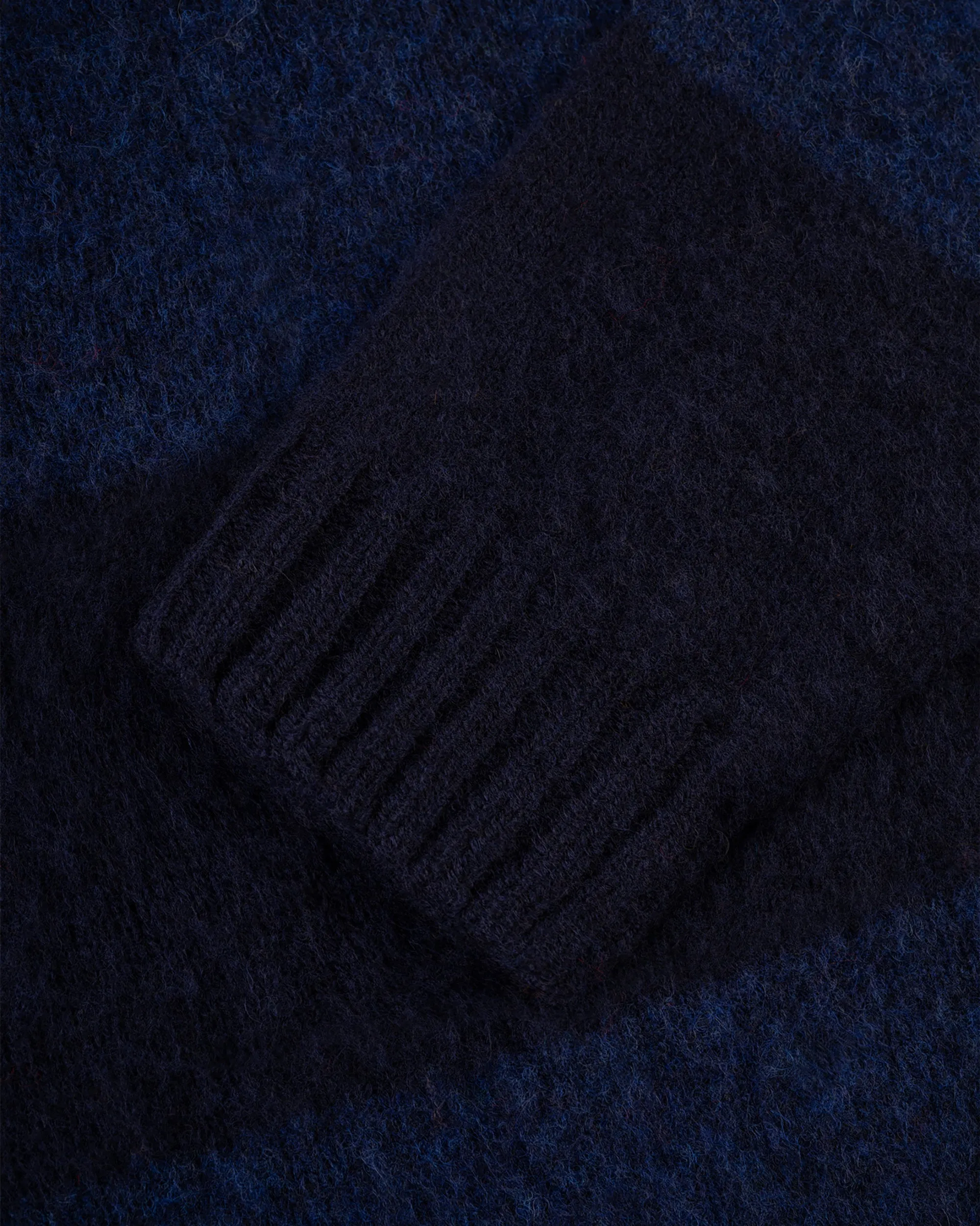 BLUE BLOCK STRIPE SHAGGY DOG SWEATER - TRIM FIT