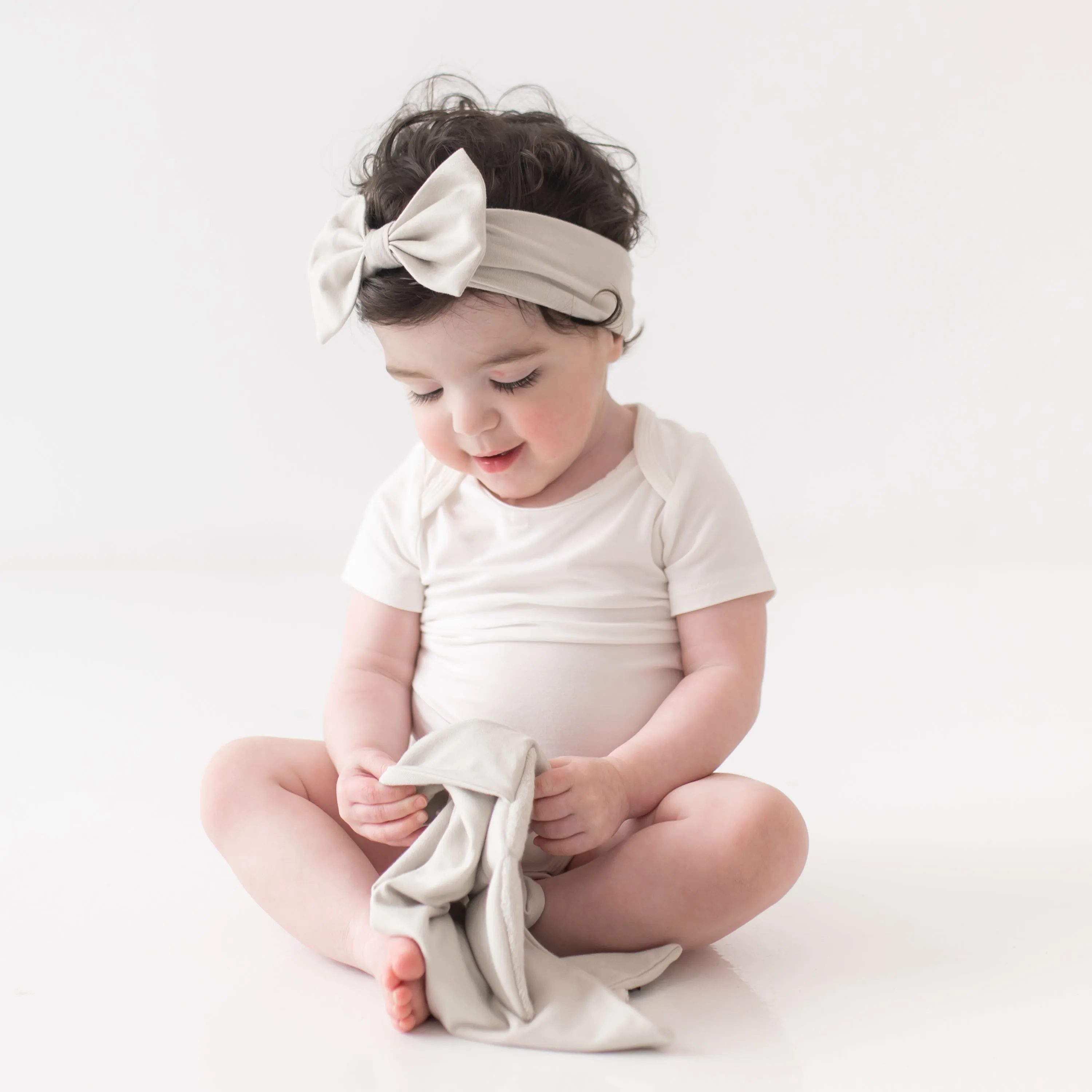 Bow Headband in Oat