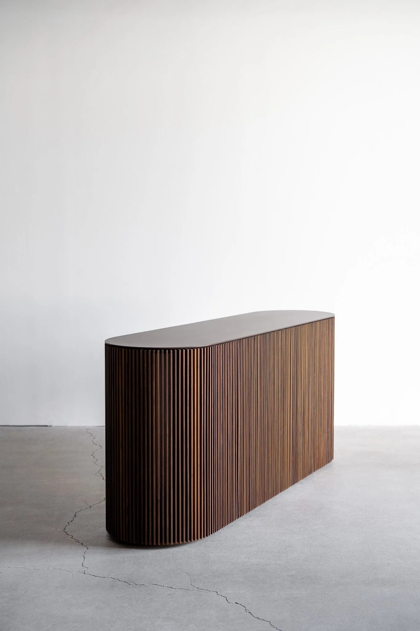 Brooks Console | STOCK