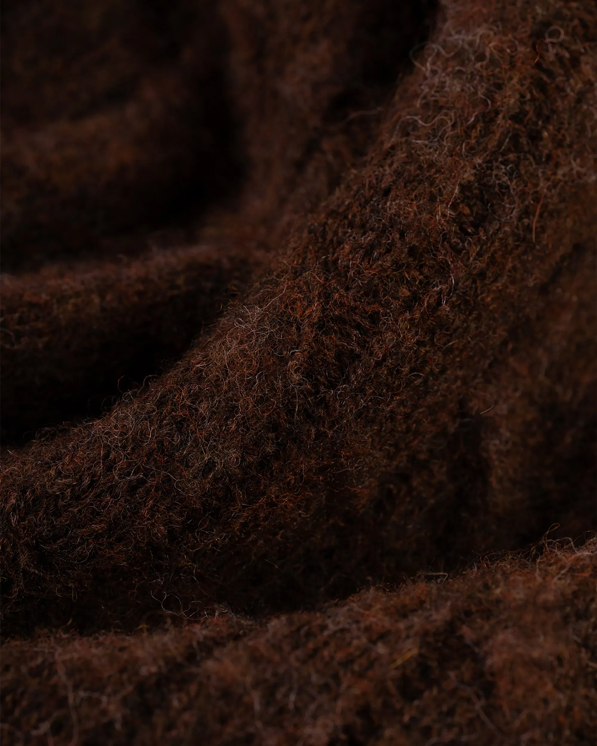 BROWN SHAGGY DOG CABLE CREWNECK SWEATER