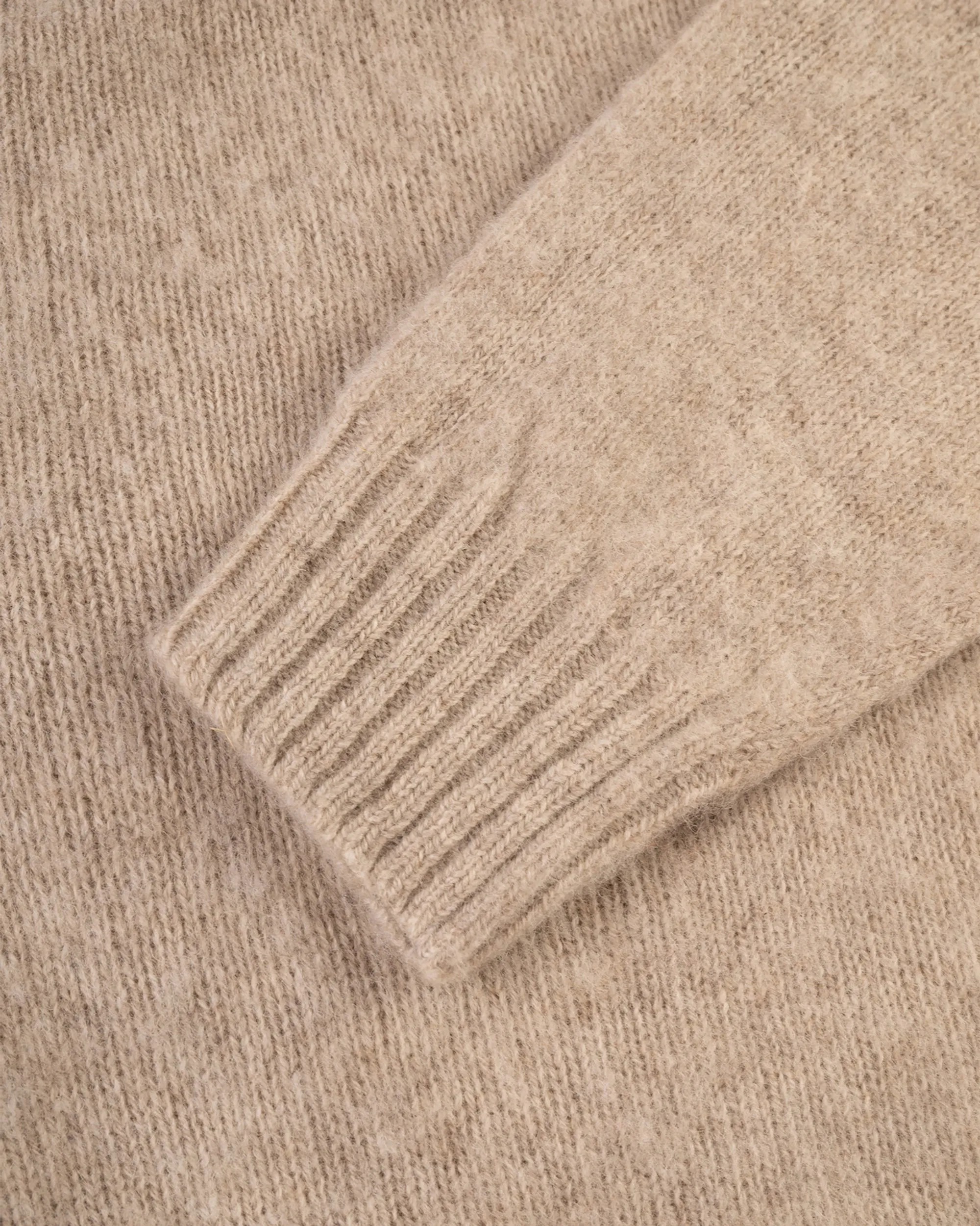 CREAM SHAGGY DOG CREWNECK SWEATER - TRIM FIT