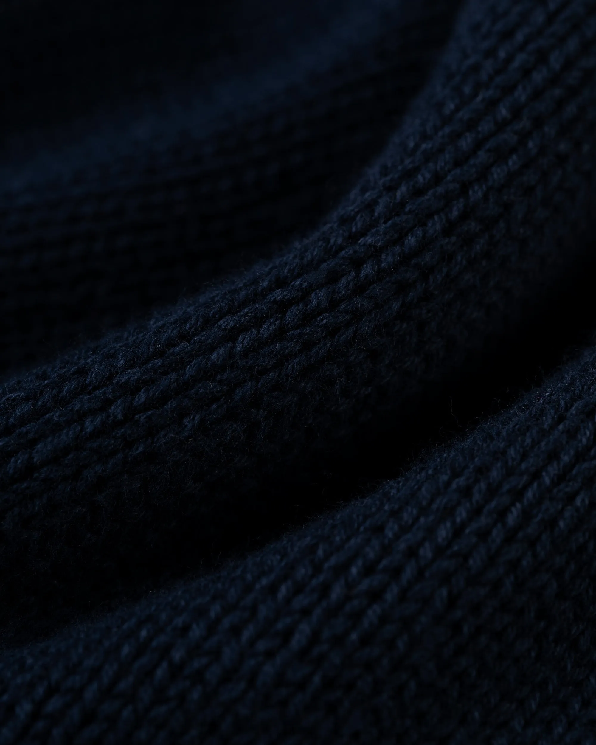 NAVY CHUNKY COTTON SWEATER