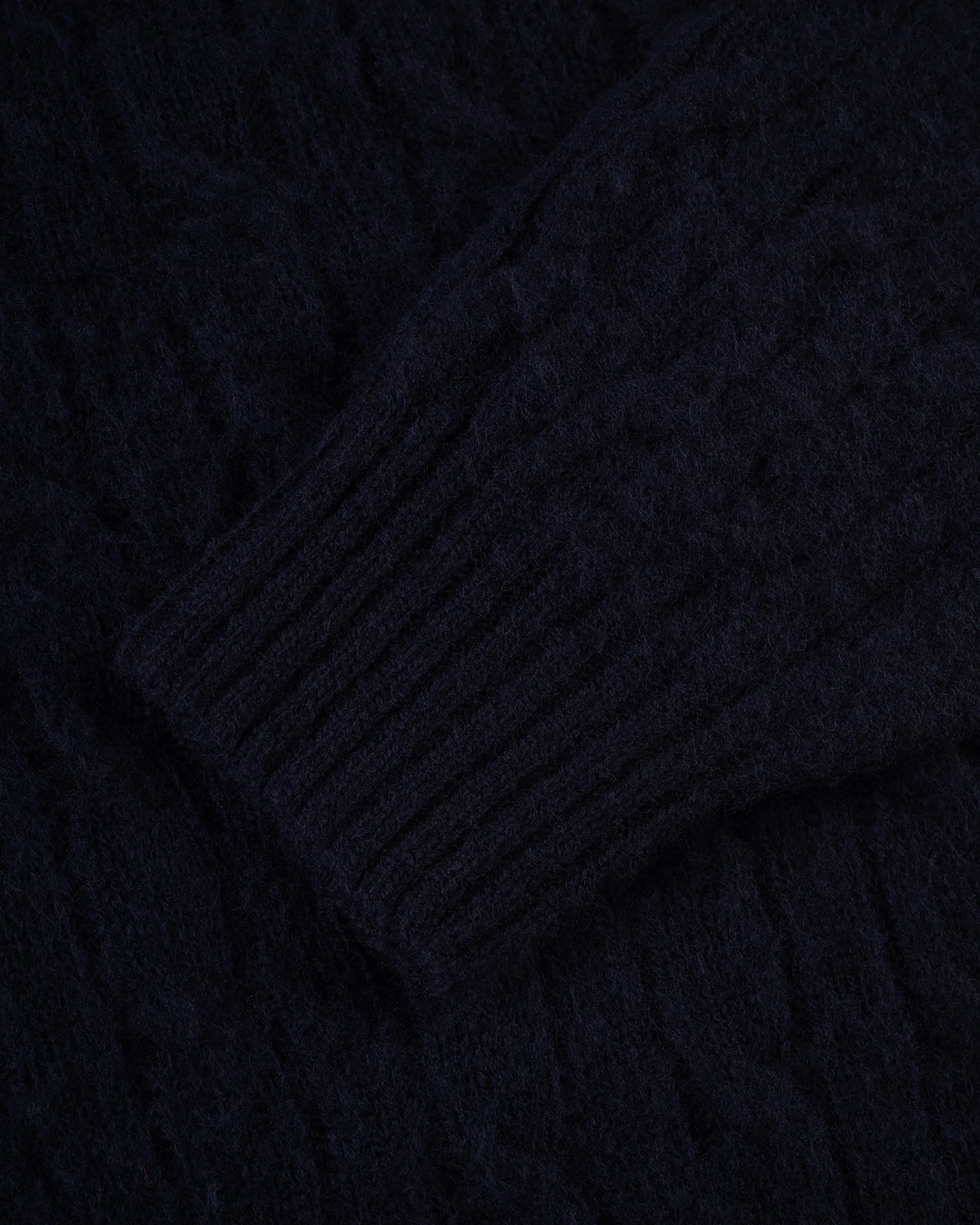 NAVY SHAGGY DOG CABLE CREWNECK SWEATER