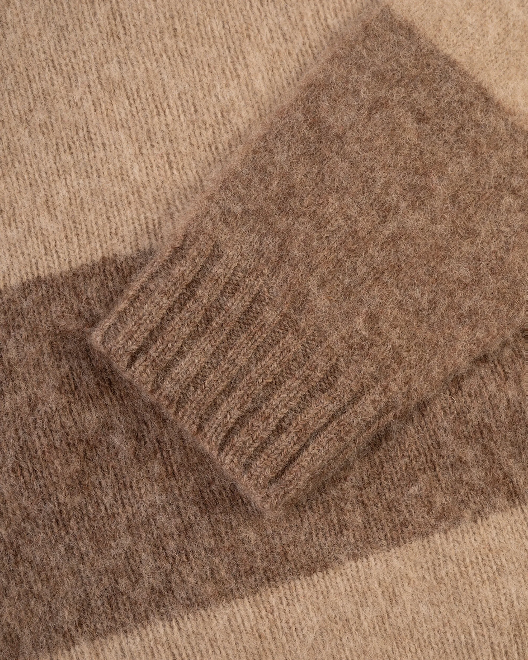 NUTMEG BLOCK STRIPE SHAGGY DOG SWEATER - TRIM FIT