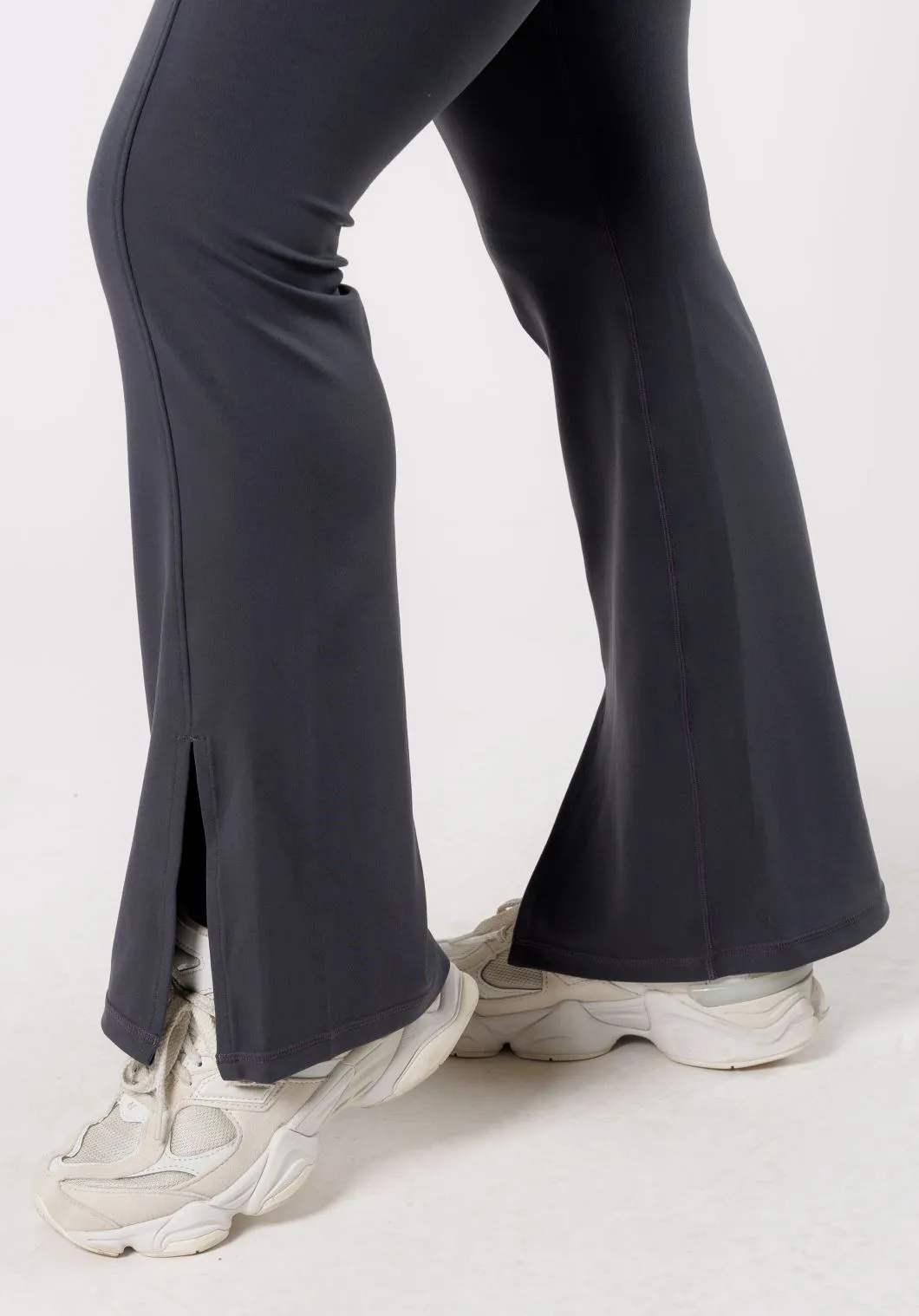 Reluna™ Front Slit Sculptseam® Flare Leggings 31" Phantom