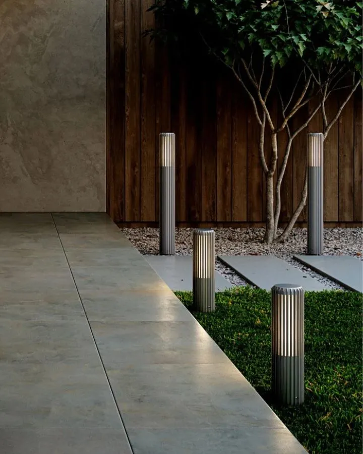 Ribbed Aluminium Cylindrical Garden Light