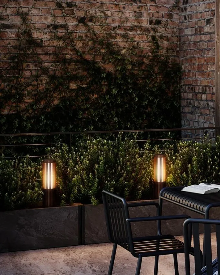Ribbed Aluminium Cylindrical Garden Light