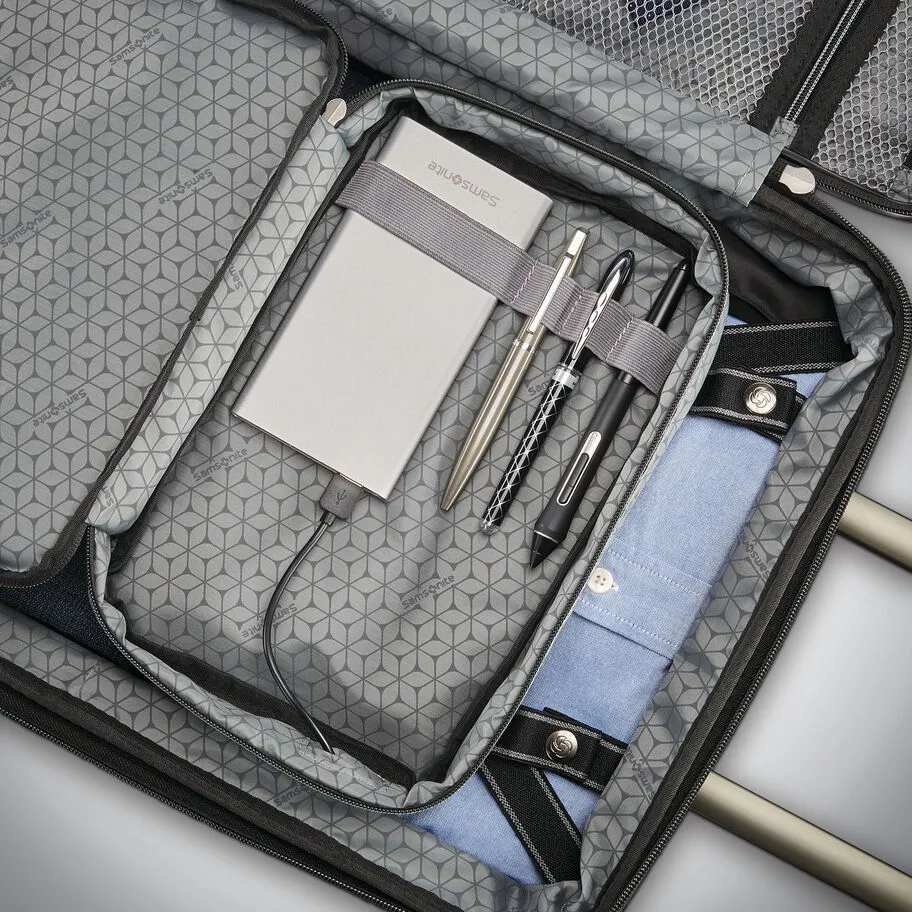 Samsonite Octiv 22 x 14 x 9 Carry-On Spinner