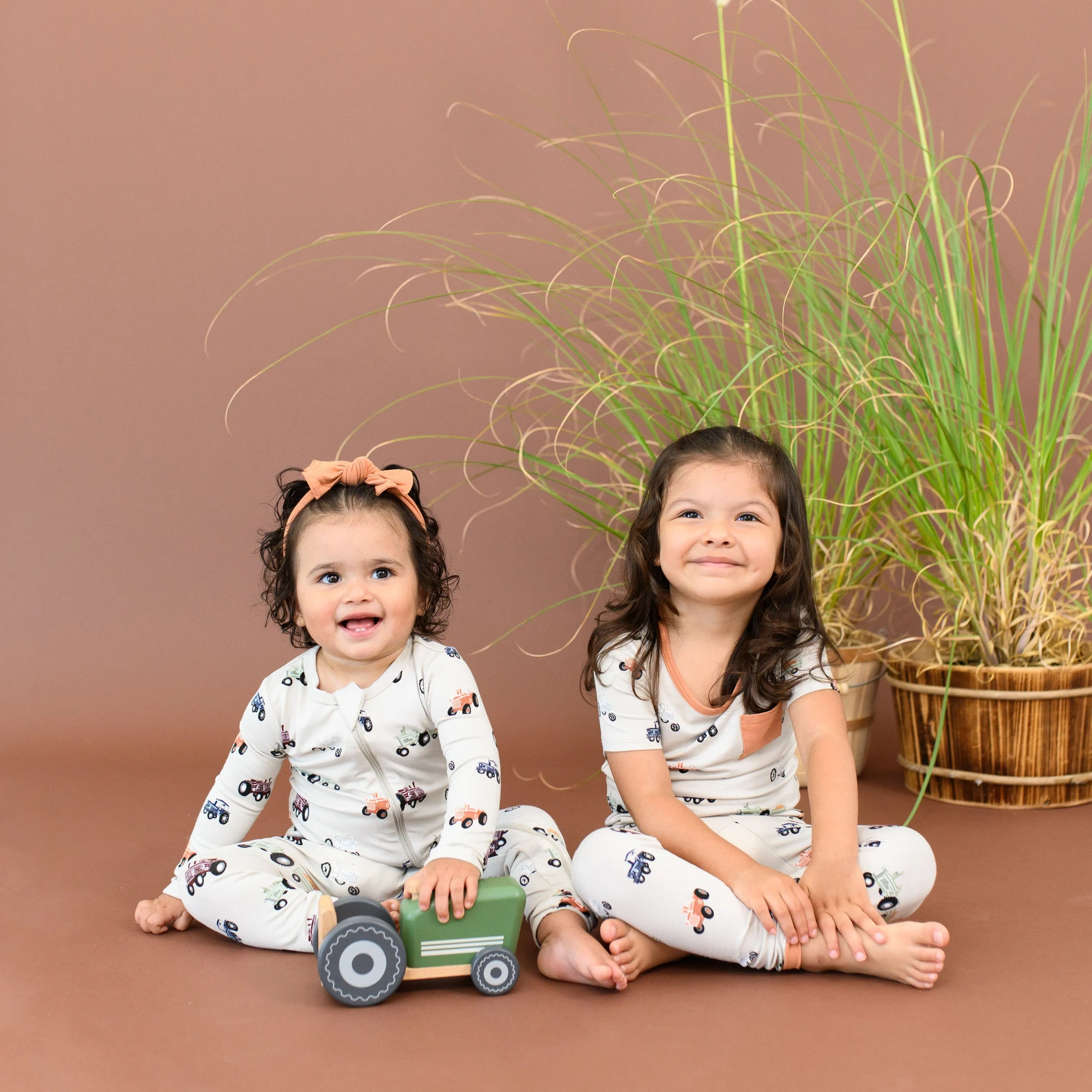 Short Sleeve with Pants Pajamas in Tractor